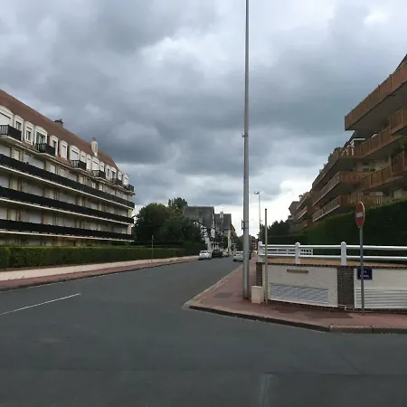 The Golden Triangle * Deauville